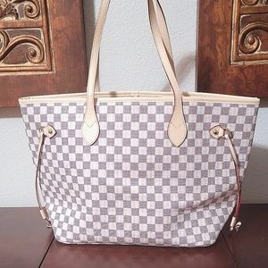 Daisy Rose Checkered Tote